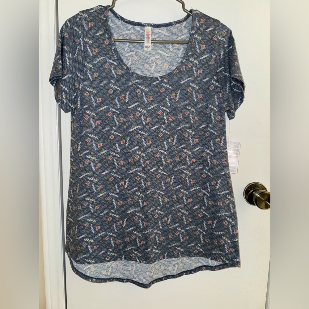 🆕 LuLaRoe Classic T